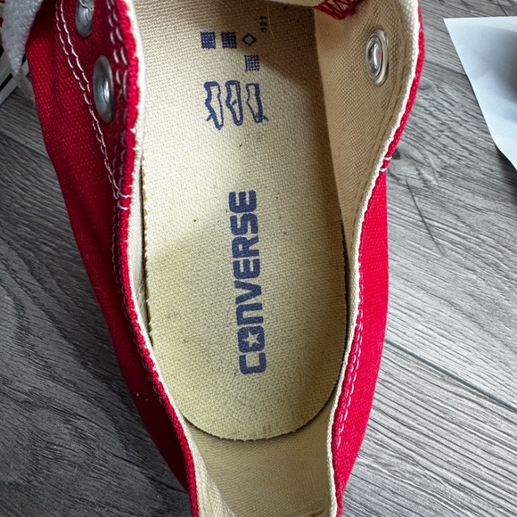 Converse Chuck Taylor All Star Low Top Red Sneakers Shoes Mens 7 Womens 9 - Picture 13 of 13